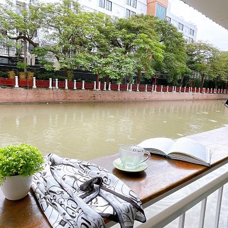 Lively And Cozy Canal House ,Entire House 曼谷 外观 照片