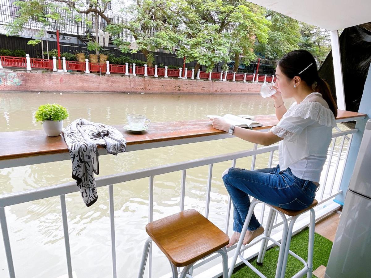 Lively And Cozy Canal House ,Entire House 曼谷 外观 照片