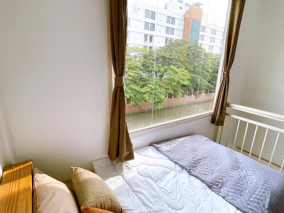 Lively And Cozy Canal House ,Entire House 曼谷 外观 照片