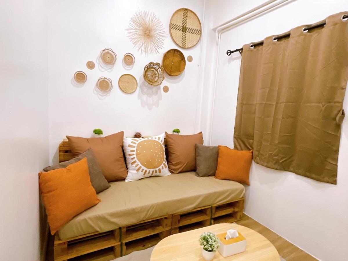 Lively And Cozy Canal House ,Entire House 曼谷 外观 照片