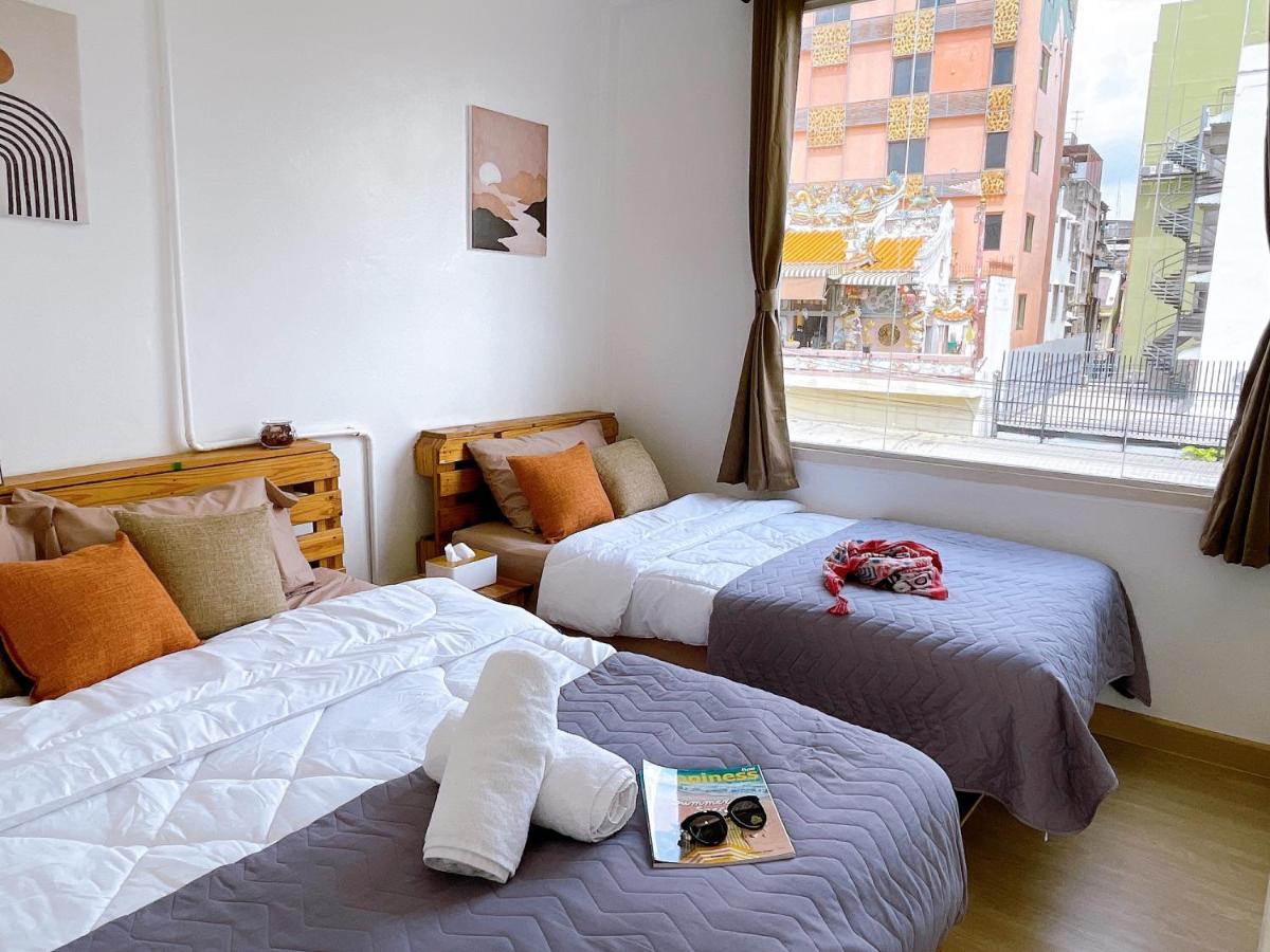 Lively And Cozy Canal House ,Entire House 曼谷 外观 照片
