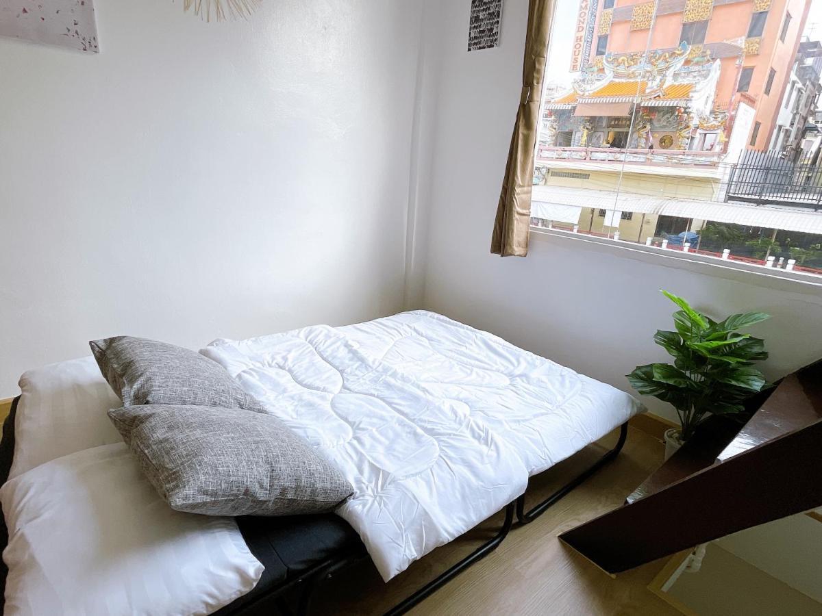 Lively And Cozy Canal House ,Entire House 曼谷 外观 照片