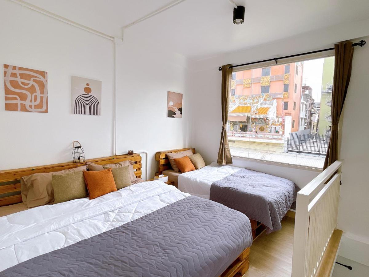 Lively And Cozy Canal House ,Entire House 曼谷 外观 照片
