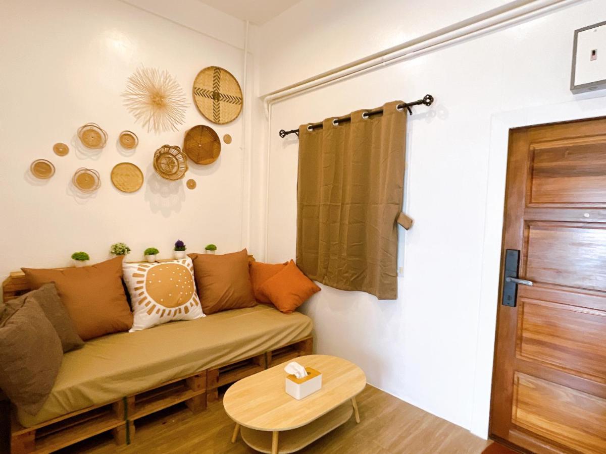 Lively And Cozy Canal House ,Entire House 曼谷 外观 照片