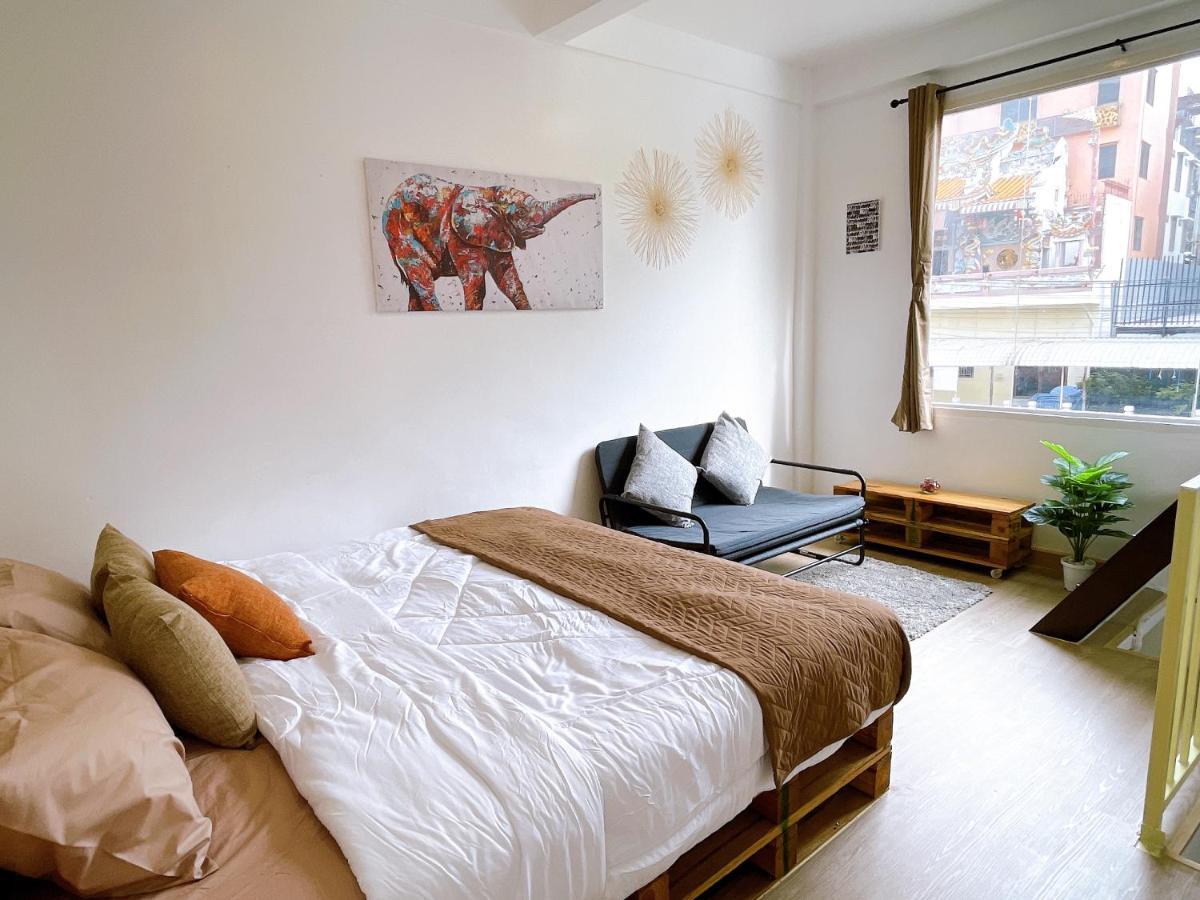 Lively And Cozy Canal House ,Entire House 曼谷 外观 照片
